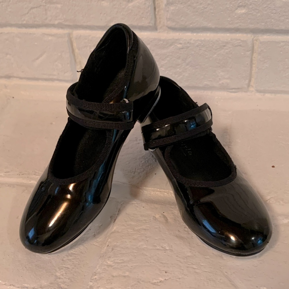 Freestyle- Girls Black Patent Tap Shoes